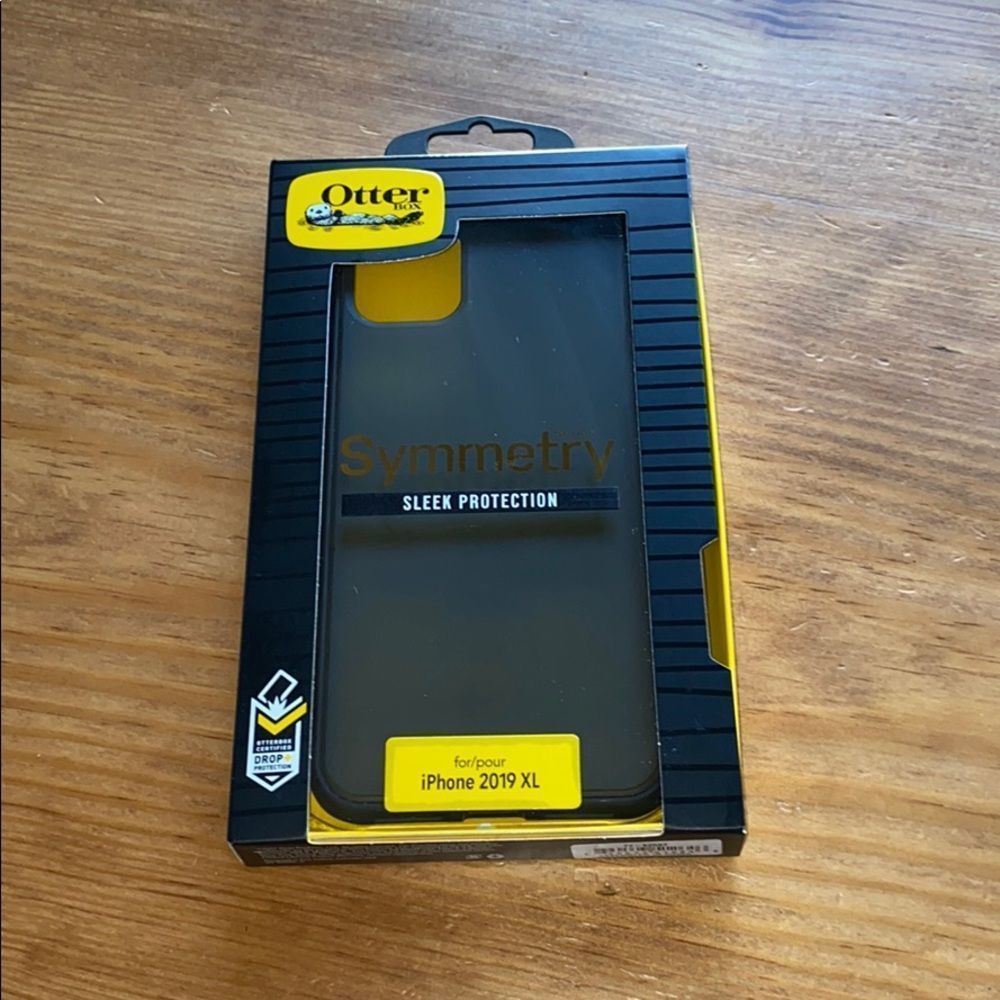 Otter Box symmetry series sleek case
